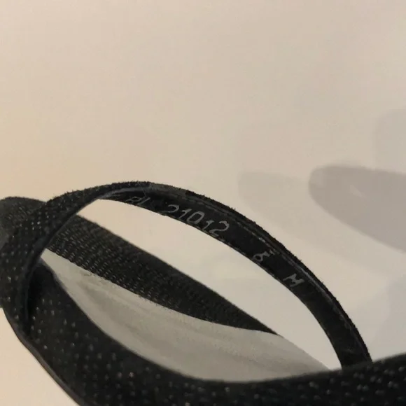 Stuart Weitzman Nudist Black Goosebump Napa Sandals - Picture 13 of 13